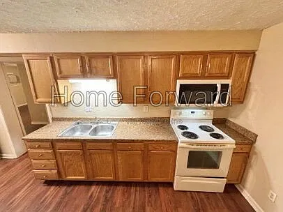2 bed, 1.0 bath, 725 sqft, $995 — Photo 3