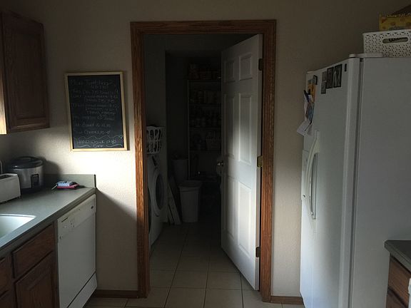 4th image of 426 E Douglas Ave