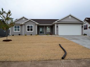 364 Buena Vista Dr, Arlington, WI 53911