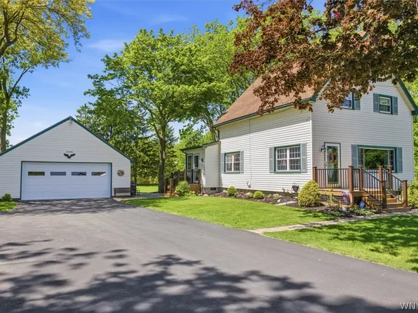 8248 Lewiston Rd, Batavia, NY 14020