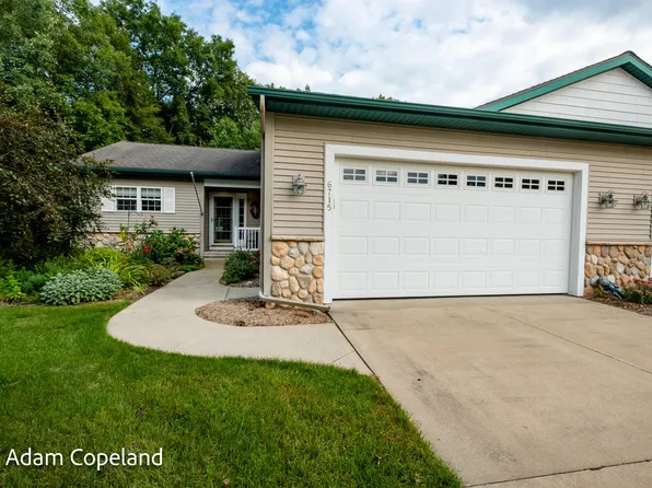 6715 Green Valley Ct SE #25, Caledonia, MI 49316