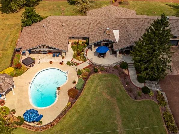 755 Long Hollow Pike, Goodlettsville, TN 37072