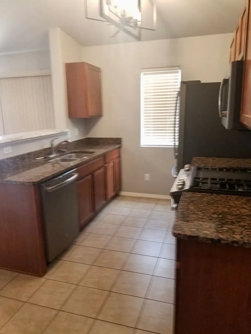 5095 Kensington Way - Superb 2 bedroom 2 bathroom rental house in Las Cruces NM! — Photo 3