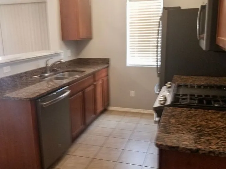 5095 Kensington Way — Photo 3