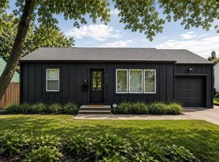 8645 Sleepy Hollow Rd, Kansas City, MO 64131