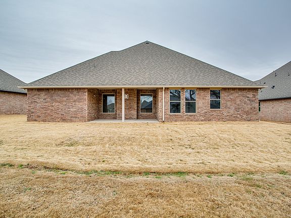 2nd image of 1107 Sawgrass Ln