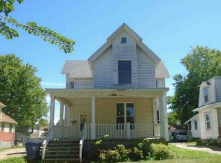 723 5th Ave S, Clinton, IA 52732