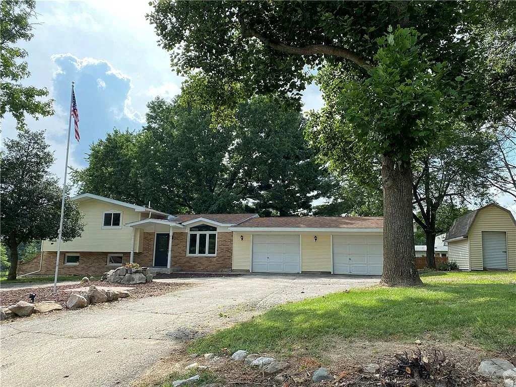 23 Fairway Ln photo 1