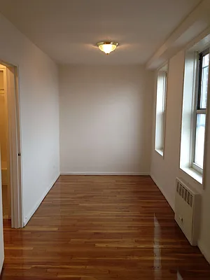 Rented by NYC Empire Realty Inc | media 2