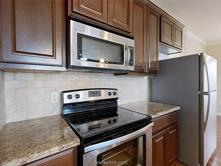 303 Ash St #B — Photo 10