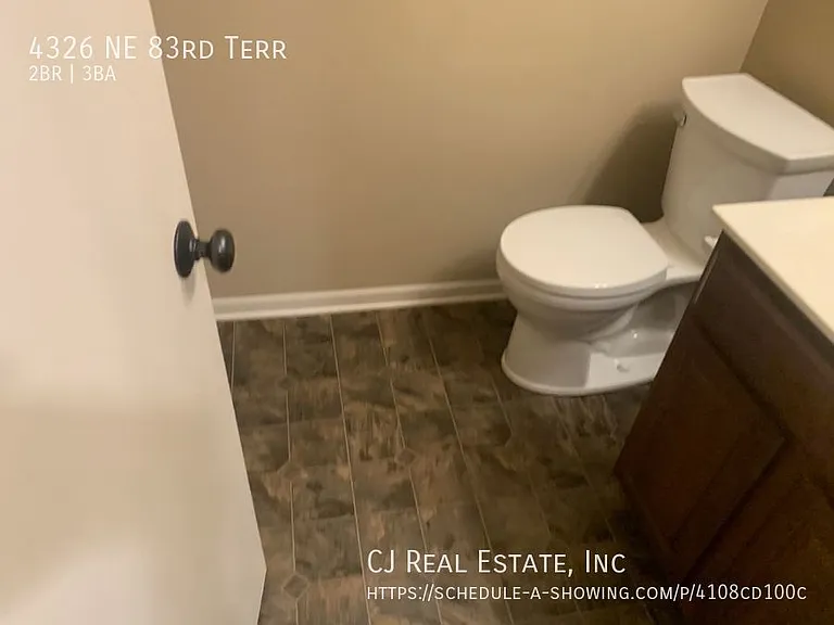 4326 NE 83rd Ter — Photo 5