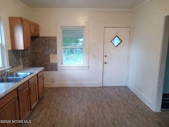 2nd image of 414 Utah St