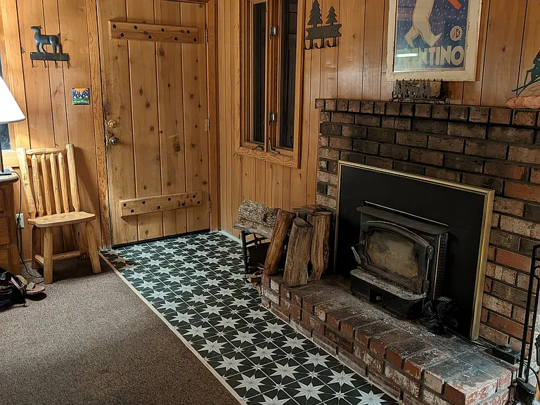 Ward Ave — Photo 1