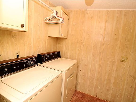 2nd image of 16831 Olivaud St