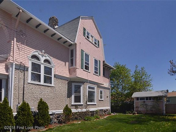 3rd image of 140 Norwood Ave