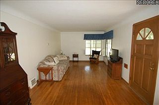 4th image of 22298 Clifford Dr