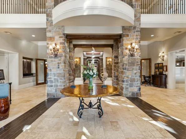 301 Watermere Dr APT 401, Southlake, TX 76092