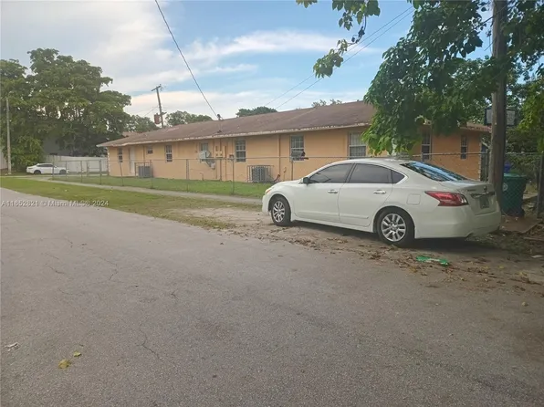 160 NW 58th St, Miami, FL 33127