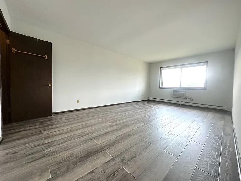 94th Homes — Photo 19