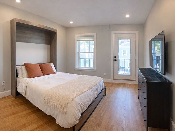 2nd image of 33 Boardman St Floor 2