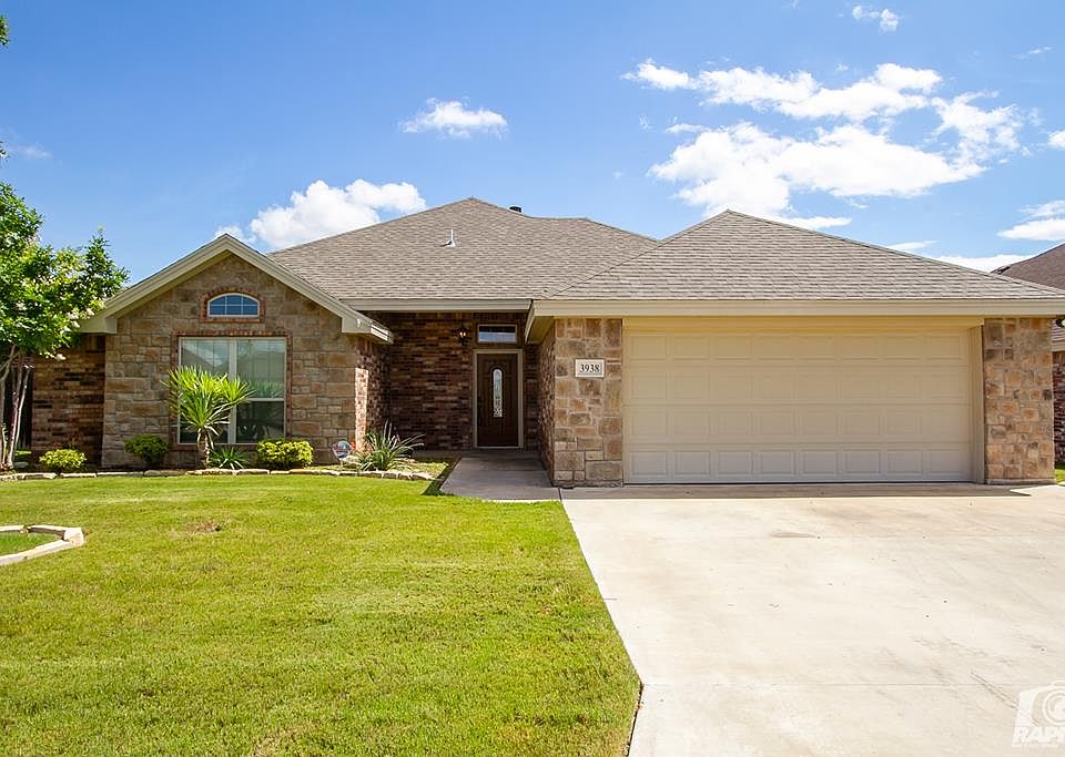 1st image of 3938 Caroline Ln