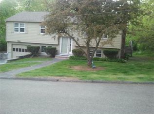 15 Raymond Rd, Burlington, MA 01803