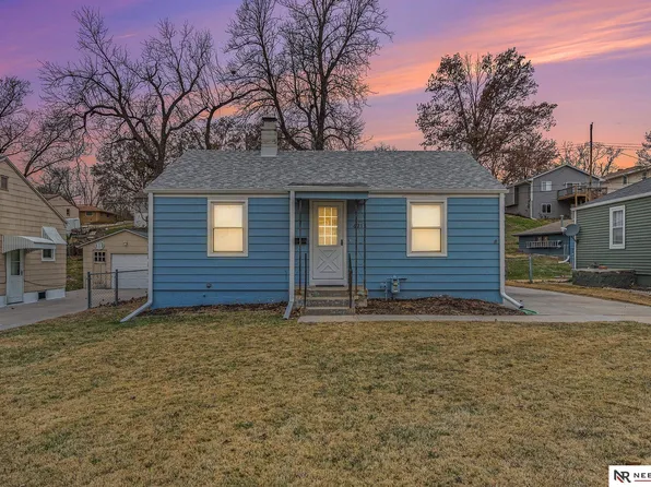 6218 S 41st Ave, Omaha, NE 68107