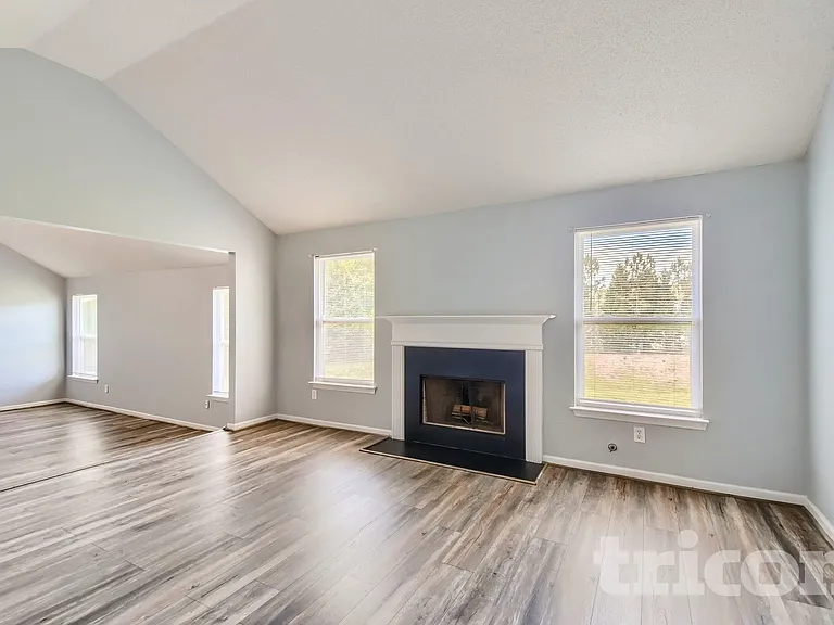 904 Ambeau Cir — Photo 12