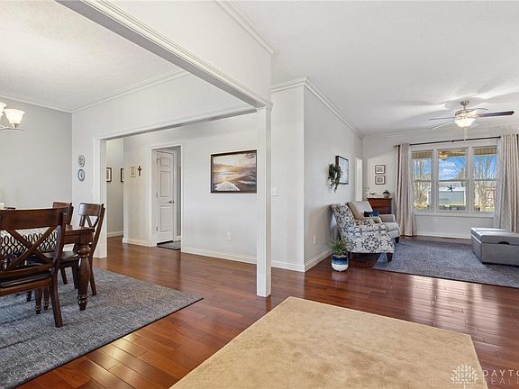 5th image of 1061 Constitution Dr