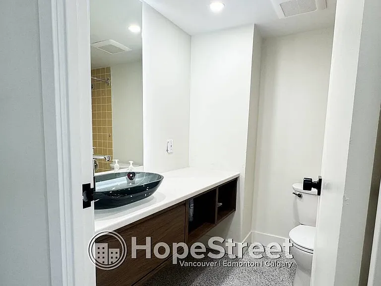 1075 Comox St #1406 — Photo 14