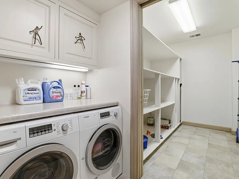 3187 Alexis Dr — Photo 27