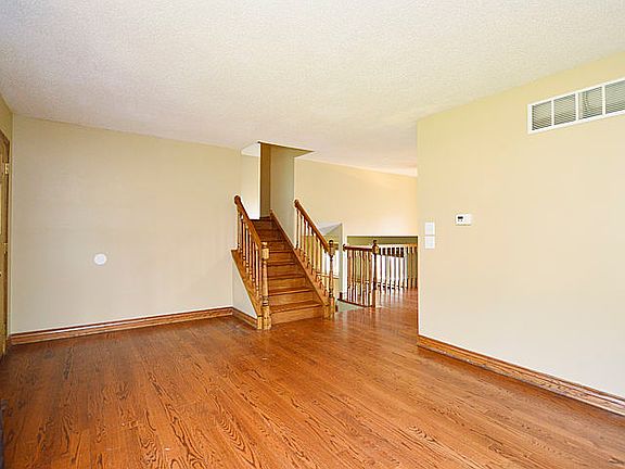 3rd image of 14409 S Birchdale Dr