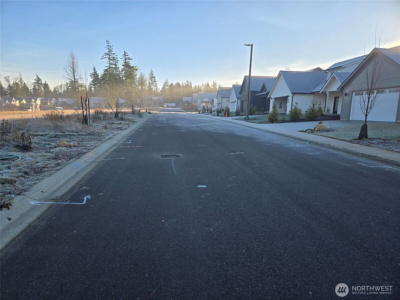2nd image of 2833 Oleander dr