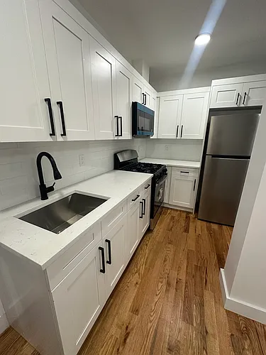 2500 West St #1F Photo 1