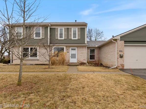 2816 Bombridge Ct, Ann Arbor, MI 48104