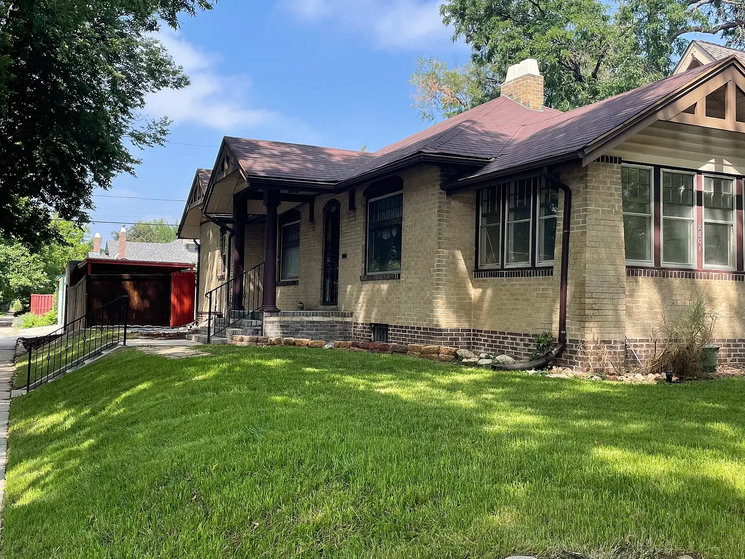 2801 Clermont St — Photo 2