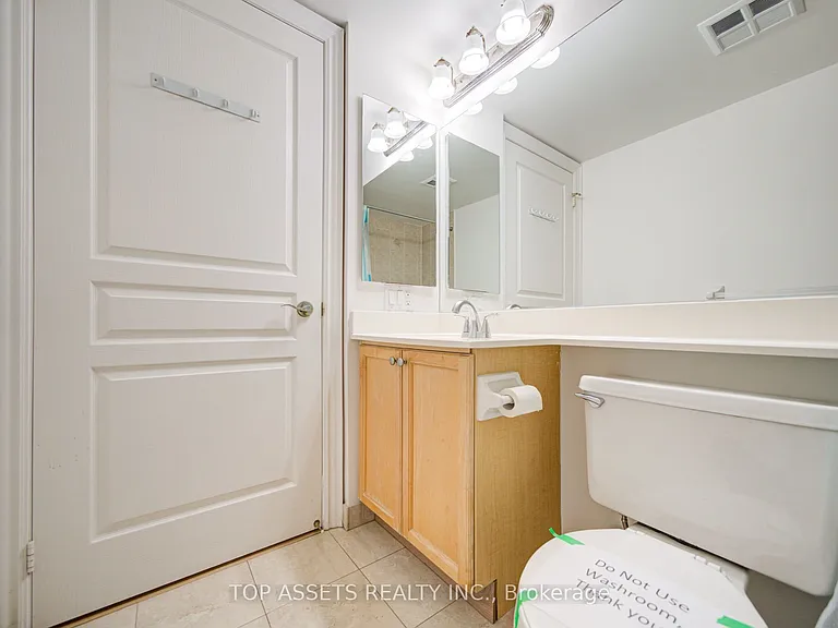 10 Northtown Way #606 — Photo 32