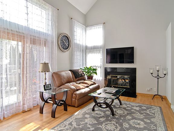 4th image of 1451 Beaumont Cir