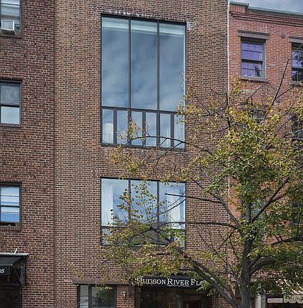 2nd image of 541 Hudson St