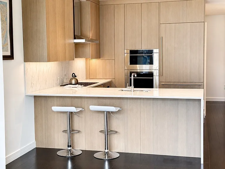 150 Seaport Blvd #20G — Photo 7