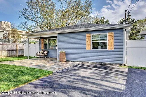 68 Berry Pl Photo 1