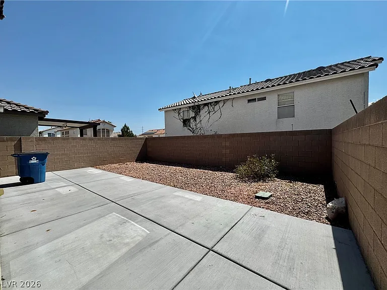 4258 Tarim St — Photo 70