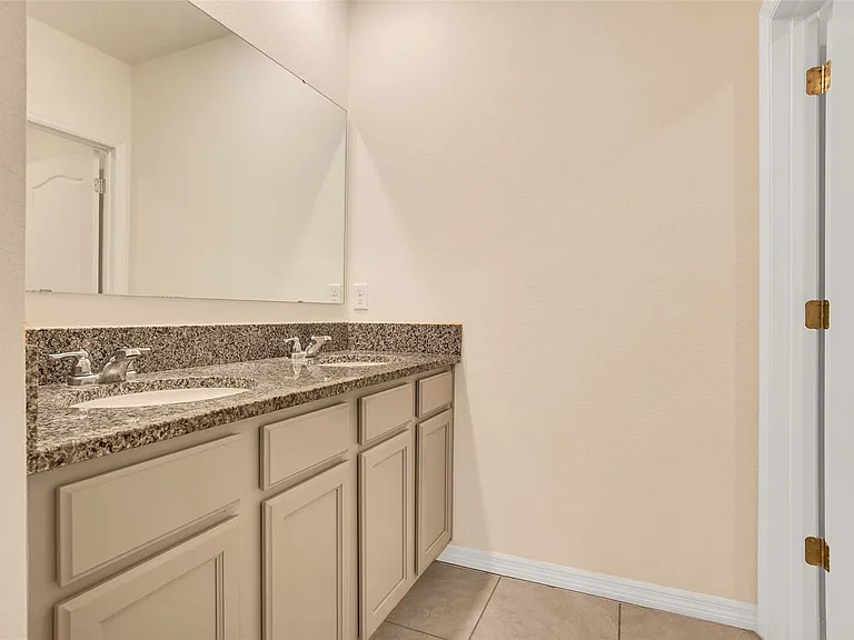 11338 Amber Ridge Dr — Photo 32