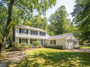 118 Split Rail Dr, Cherry Hill, NJ 08034