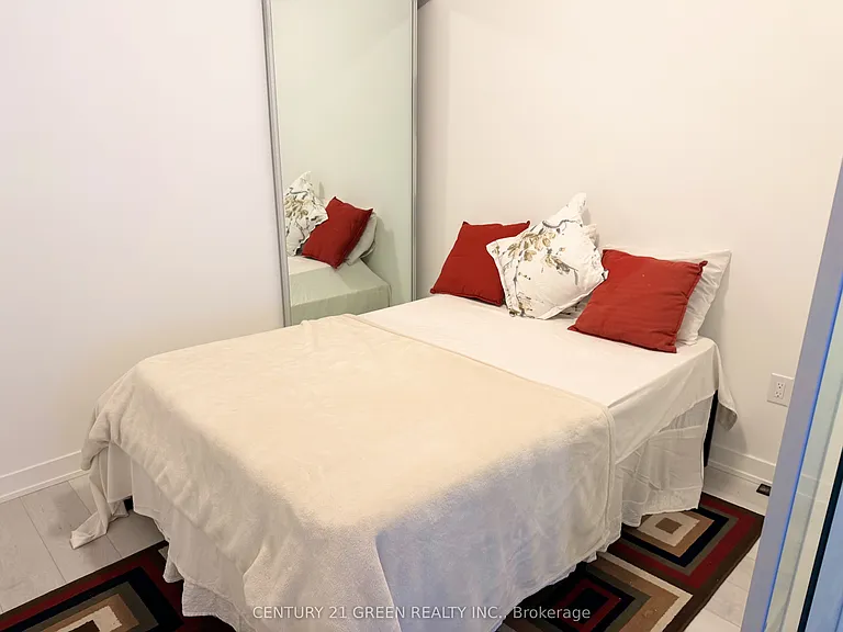 634 Church St #2301 — Photo 6