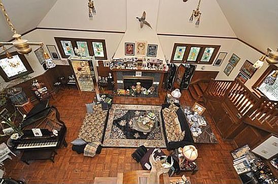 3rd image of 270 Narragansett Ave
