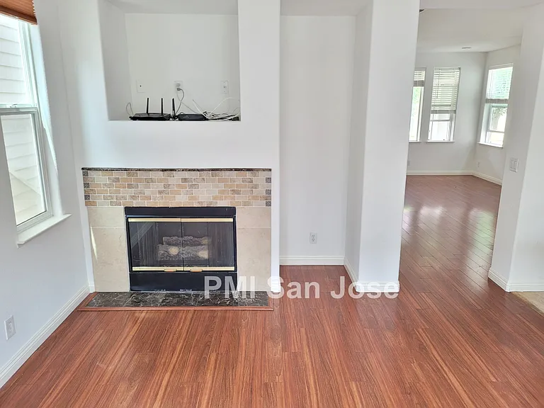 1652 Salamoni Ct — Photo 4