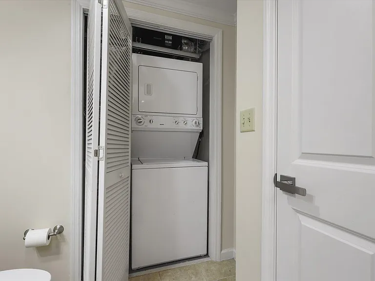 121 N Monroe St #5004 — Photo 6