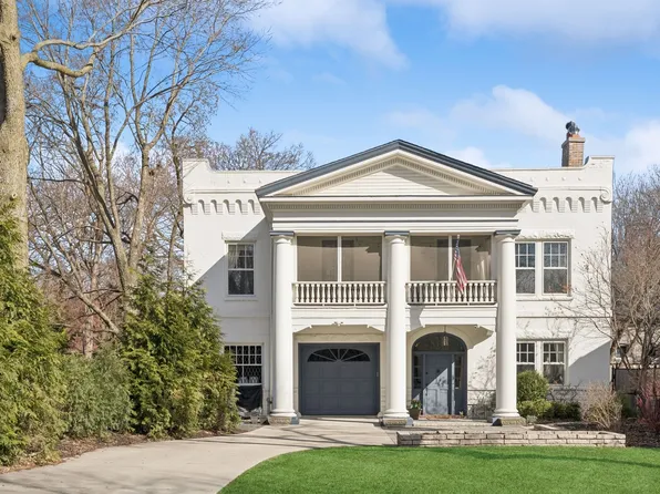 1030 E 49th St, Chicago, IL 60615