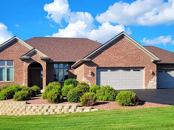 7344 Amorin Ct, Roscoe, IL 61073